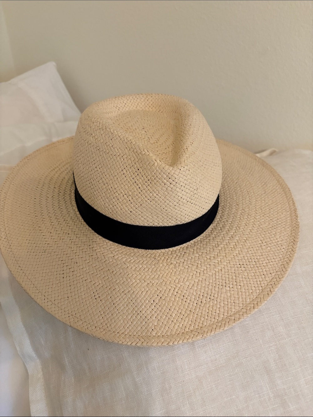 Banana Republic Natural Straw Sun Hat with black trim new without tag. - Picture 3 of 4